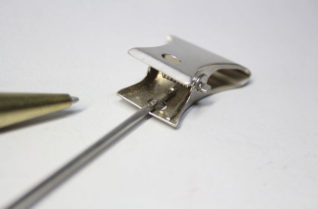 クリップに ネームプレート差しの取付も可能です 有限会社こだま製作所