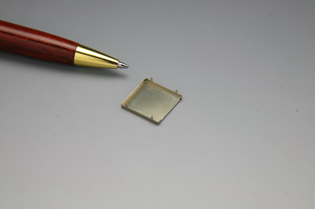 C7521（洋白）t0.2　シールドケース