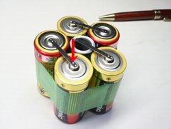 アルカリ単１組電池